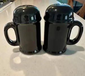 Set shaker sale e pepe in gres nero alto 4,5" ottime condizioni - Foto 1 di 3
