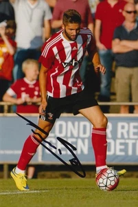 SOUTHAMPTON HAND SIGNED JORDAN TURNBULL 6X4 PHOTO 1. - Picture 1 of 1