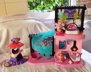 ZOOBLES MAGIC MANSION TRANSFORMING PLAYSET WITH TREE HOUSE AND FIGURES - Picture 1 of 5