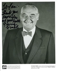 FYVUSH FINKEL Signed B&W 10x8 Photo (From 1995) Lot #2 - Picture 1 of 1