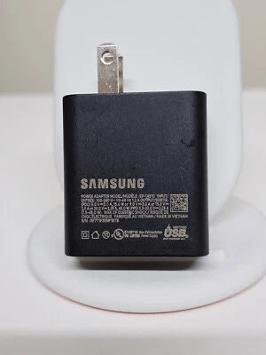 Cargador de pared Samsung carga súper rápida 45W USB tipo C - negro Foto 1 de 4
