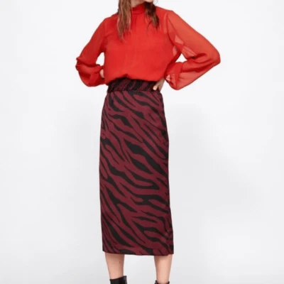 NUEVO CON ETIQUETAS Zara Animal Print Falda Lápiz Granate Foto 1 de 4