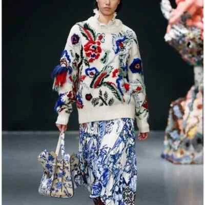 Suéter Tory Burch Tejido a Mano Intarsia Bordado Marfil Pasarela L NUEVO Rojo Floral Foto 1 de 4