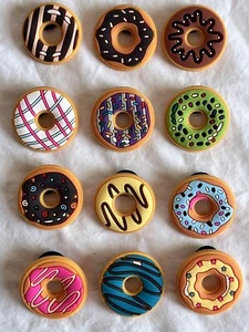 12er Set bunte Donut Unisex Schuh Charms - Glasur, Streusel, glasiert - NEU - Bild 1 von 5