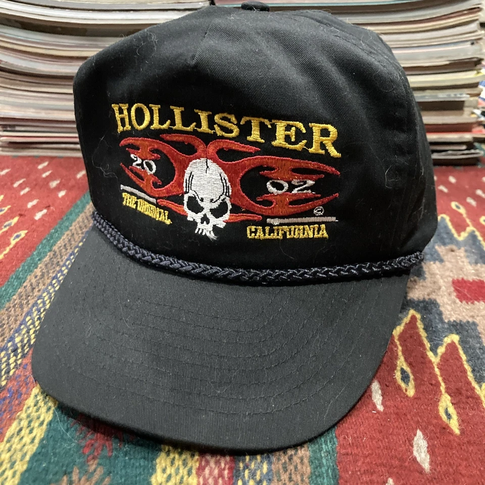 Chapéu vintage 2002 Hollister SnapBack Bike Rally - Bordado  - Imagem 1 de 4