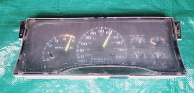 Cuadro de instrumentos Chevrolet GMC 96 00 6,5 diésel AT 16201515 147 k 3500 automático Foto 1 de 4