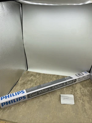 Philips F20T 12/Cool White Fluorescent 20 Watt  Light Bulb For Kitchen/Bath 24” - Image 1 of 4