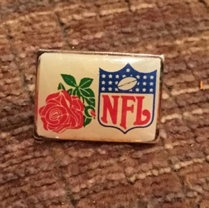 Original 1977 Super Bowl XI Press Pin Pasadena Raiders Vikings  Rose Bowl. - Picture 1 of 2