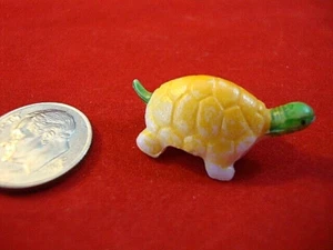 Kleine handbemalte zusammengesetzte Schildkrötenfigur einen Zoll groß - süß! - Bild 1 von 7