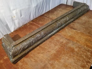 Guardabarros vintage de latón sobre madera dimensiones 50,25" W x 10" D x 4,5" H 6" profundidad interna - Imagen 1 de 12