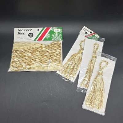 Juego de 4 guirnaldas y 3 borlas vintage de temporada de Navidad Foto 1 de 4