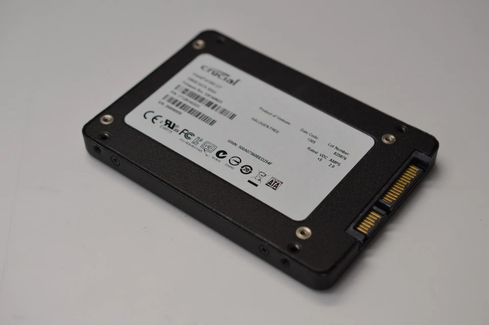 128 GB Crucial CT128M4SSD2 Internal SSD Hard Drive 2.5 - Image 1 of 1