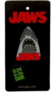 Rock Rebel Universal JAWS Logo Metal & Enamel Glow in the Dark Pin - Bild 1 von 2
