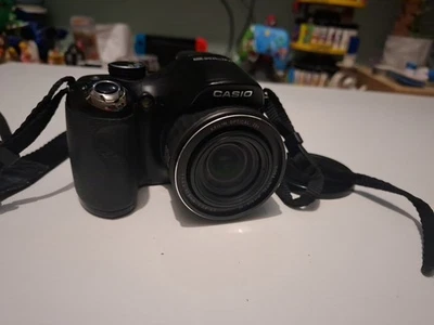 CASIO EXILIM EX-FH20 Digital Camera 40fps high speed continuous shooting  - Bild 1 von 4