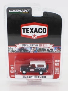 MODELLINO AUTO STATICO GREENLIGHT HARVESTER SCOUT TEXACO 1963 NERO BIANCO 1/64 - Foto 1 di 1