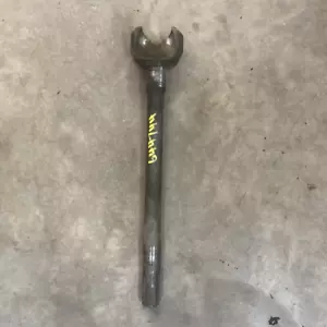644744 Dana 25 (Willys 41-54) Axle Shaft Right Inner BENDIX - Picture 1 of 3