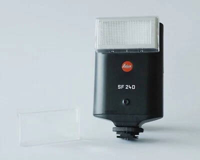 Leica SF24D Blitzgerät TTL  (Neuwertig, Leichte Gebrauchsspuren – siehe Bilder) - Bild 1 von 4