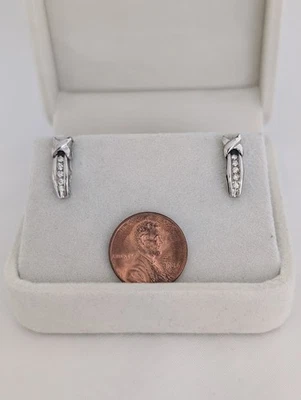 1/5 克拉钻石耳环 14K 黄金 1.8 克零售价 699 美元让我报价! — 第 1/4 张图片