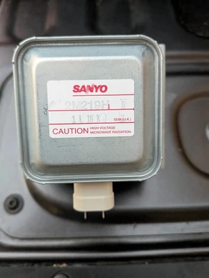 Magnetrón para microondas Sanyo 2M219H Foto 1 de 3