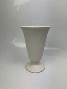 Jarrón Vintage MADERA DE CUÑA Etruria & Barlaston 24,5 cm Marfil Crema Hecho en Inglaterra - Imagen 1 de 9