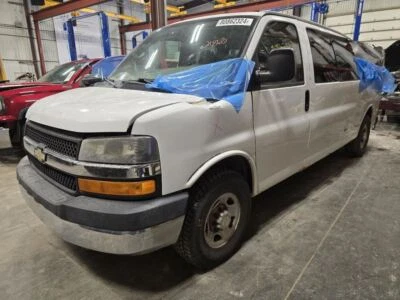 03 - 24 CHEVROLET EXPRESS 3500 VAN Windshield Washer Bottle E848001 - Image 1 of 4