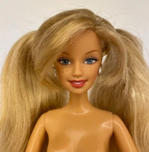 Mattel 2006 ❤ Barbie ❤ Loves Tickle Me Elmo : Piggy Tails & Freckles Doll #K5499 - Picture 1 of 6
