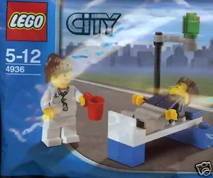 LEGO CITY Doc & Patient 4936 - Picture 1 of 1
