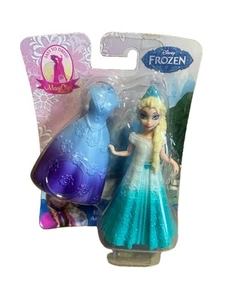 Disney Frozen 4" Elsa of Arendelle with 2 MagiClip Fashion Dresses Shimmery New - Picture 1 of 3