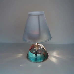 Vintage Lucite schwimmende Delfine Wasser Öl Fee Lampe satinierter Glasschirm RAR - Bild 1 von 24