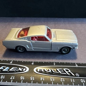 Vintage Corgi Toys 320 Ford Mustang Fastback 2+2 Silver Grey Open Doors - Picture 1 of 14