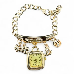 Lindo Reloj Pulsera Cuarzo Tono Dorado Colgante Dije Estrás “Love”—Batería Nueva - Imagen 1 de 4