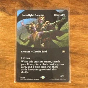 NM Borderless Lotuslight Dancer, MTG, Tarkir Dragonstorm, Magic, 363 - Foto 1 di 2