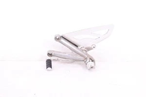 2009 09-12 TRIUMPH DAYTONA 675 OEM JUEGO TRASERO IZQUIERDO PALANCA DE CAMBIOS T33 - Imagen 1 de 15