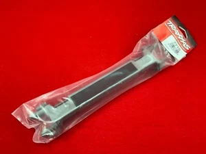 Traxxas 7719 X-Maxx 8s Battery hold-down (2)/ foam pad (2) NEW TRA7719 strap - Picture 1 of 3