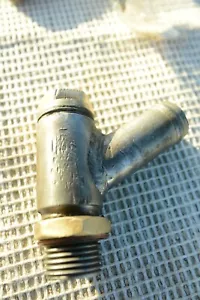 JENSEN HEALEY FACTORY ENGINE OIL SUMP OIL RETURN FITTING - Picture 1 of 3