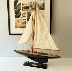 Handgefertigtes Holz Endeavour L60 Yacht Modell Segelboot - Bild 1 von 11
