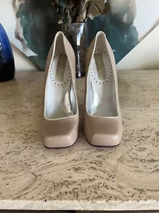 Malandrino Heels Size 37 Beige Leather Silver Metallic Heel - Picture 1 of 6