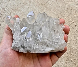 Natürliche klare Quarzzysten Cluster Heilung Energie Stein Probe Sammlerstück - Bild 1 von 10
