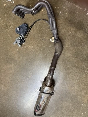 Suzuki GSXR 1000 2012-2016 genuino fabricante de equipos originales cabezal con Yoshimura antideslizante Foto 1 de 4