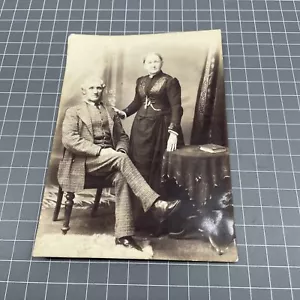 CDV Cabinet Studio Card Photograph Art 1870s GoldRush Portrait Cafe - Picture 1 of 2
