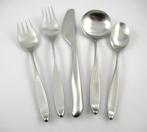 5 Pc Place Setting (s) DESIGN 2 Lauffer, Towle Stainless Steel Flatware Germany - Picture 1 of 11