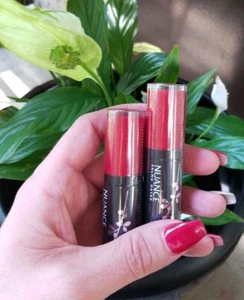 LOT of 2 Nuance Salma Hayek True Color Plumping Liquid Lipstick 720 Ripe Cherry - Picture 1 of 3