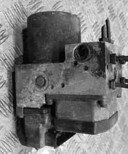 500351154 ABS Pumpe Steuergerat Hydraulikblock 0273004324 Iveco - Picture 1 of 1