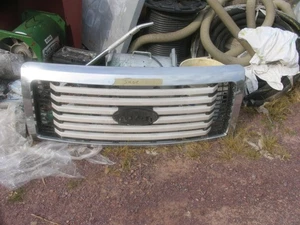 Ford Truck Grille - Bild 1 von 2