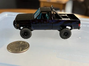 M2 Machines 1973 Chevrolet Cheyenne Super 10 4x4 - Picture 1 of 9