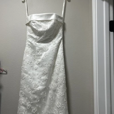 Davids bridal wedding dress size 2 beaded Lace and Tulle Ball Gown Wedding Dress - Image 1 of 2