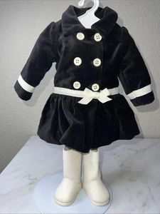 American Girl Samtmantel Schwarz Samtmantel & Weiße Stiefel. GUC, ohne Karton - Bild 1 von 12