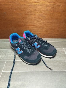 New Balance 574 Damenschuhe Größe 7 schwarz pink blau Retro-Sneaker WL574OIC - Bild 1 von 14