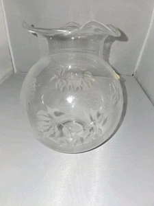 Kristall Rüschen Vase geätzt florales Design - Bild 1 von 2