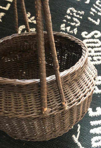 Vtg LG Tall Round WICKER Woven STORAGE Carry BASKET Old Brown Paint 17.5 H  a Cover